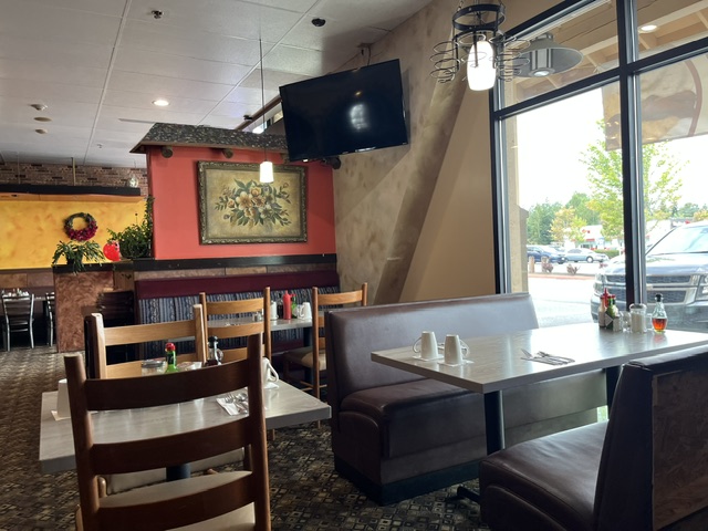 Inside Redmond Ridge Cafe dining area