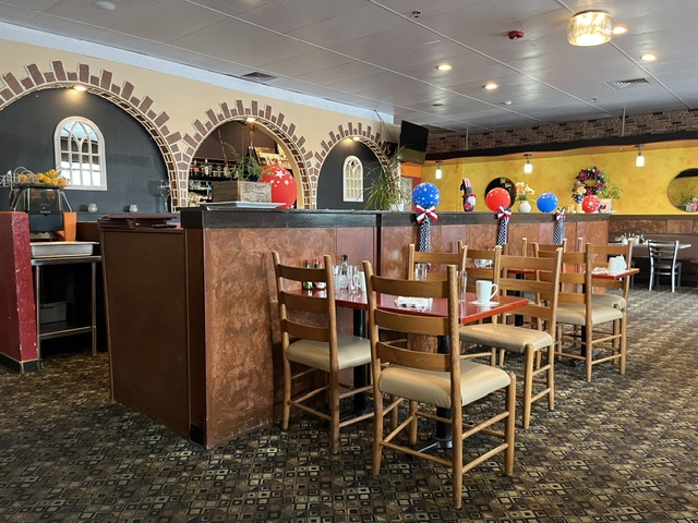 Redmond Ridge Cafe interior view